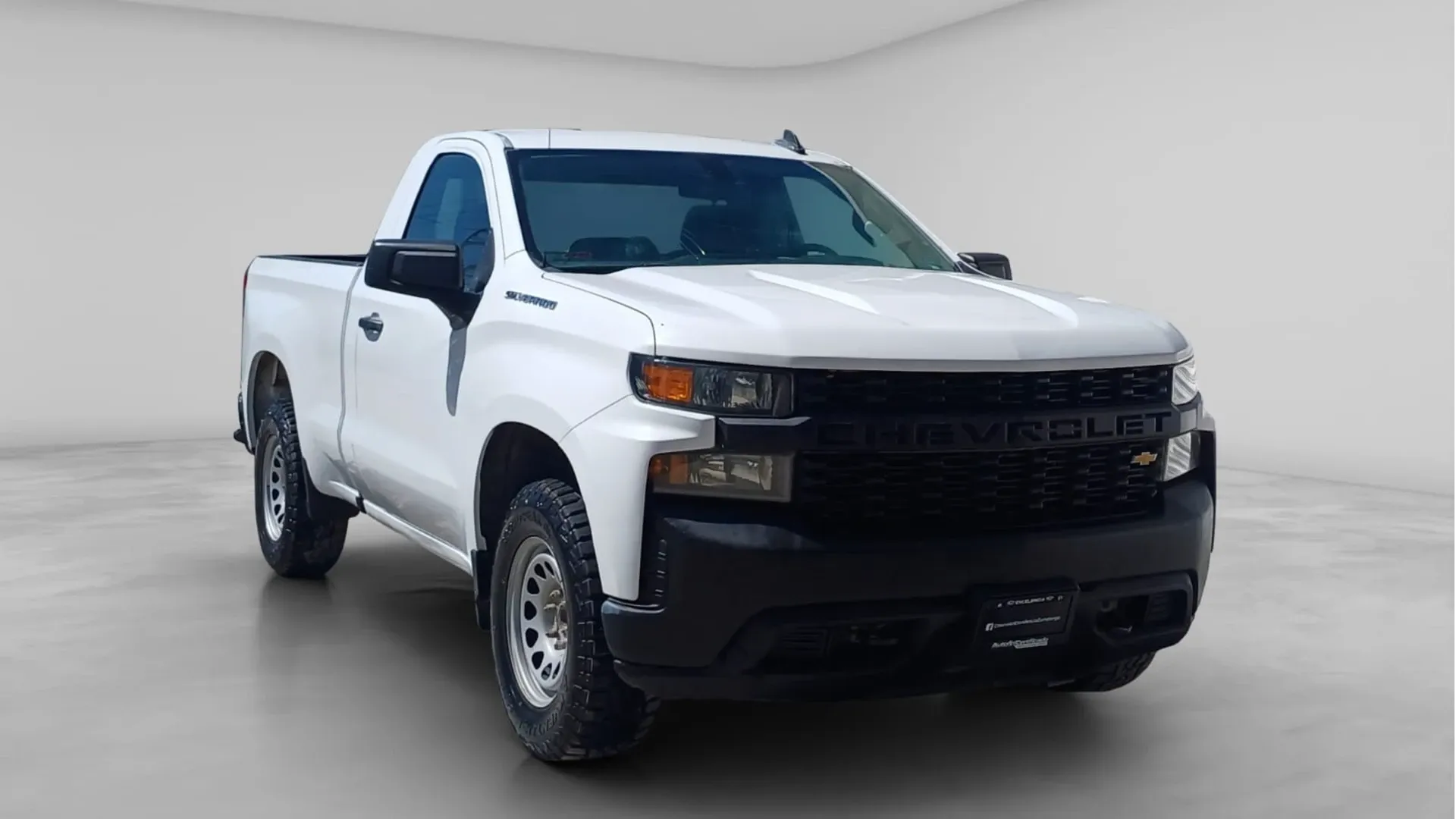 CHEVROLET SILVERADO CABINA REGULAR 2020 EAZ