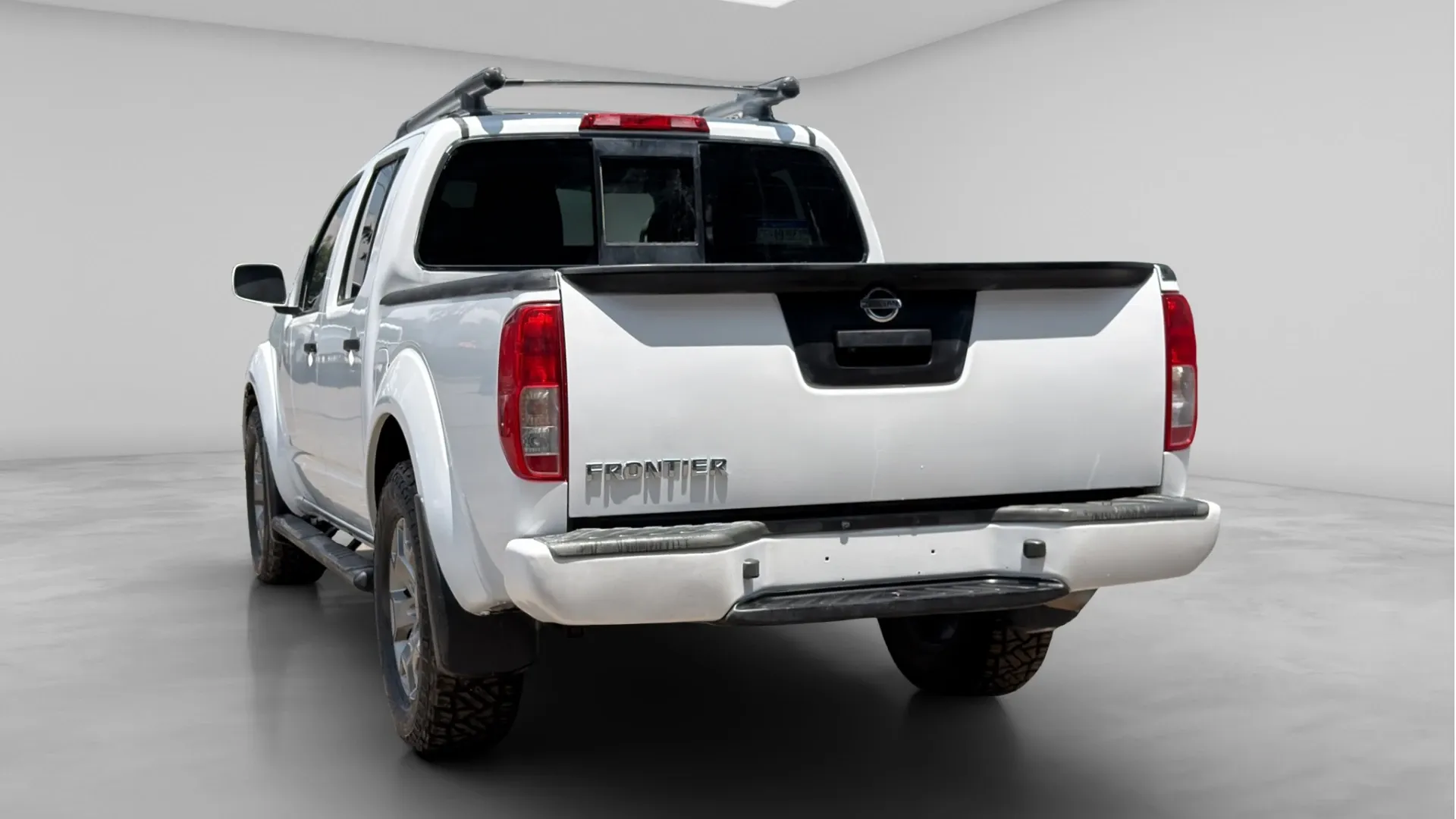 NISSAN FRONTIER image 8