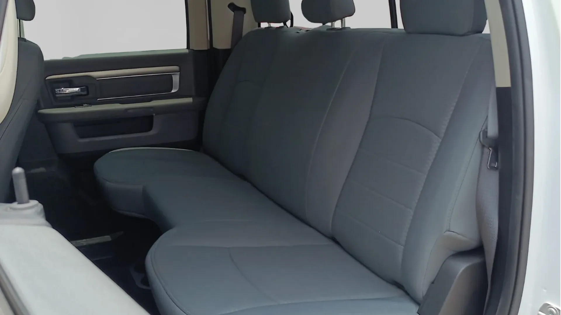 RAM 1500 SLT 4X4 CREW CAB image 6