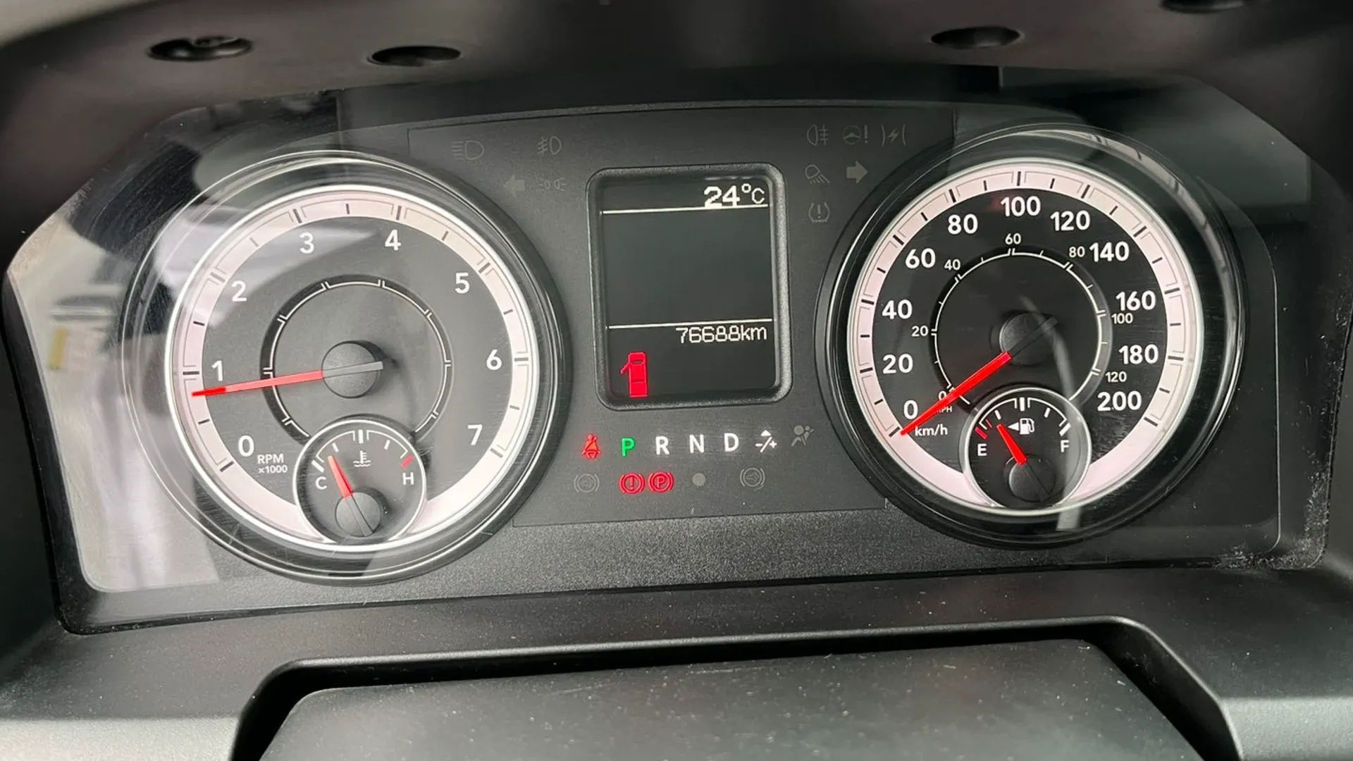 RAM 1500 CABINA REGULAR PMV image 16