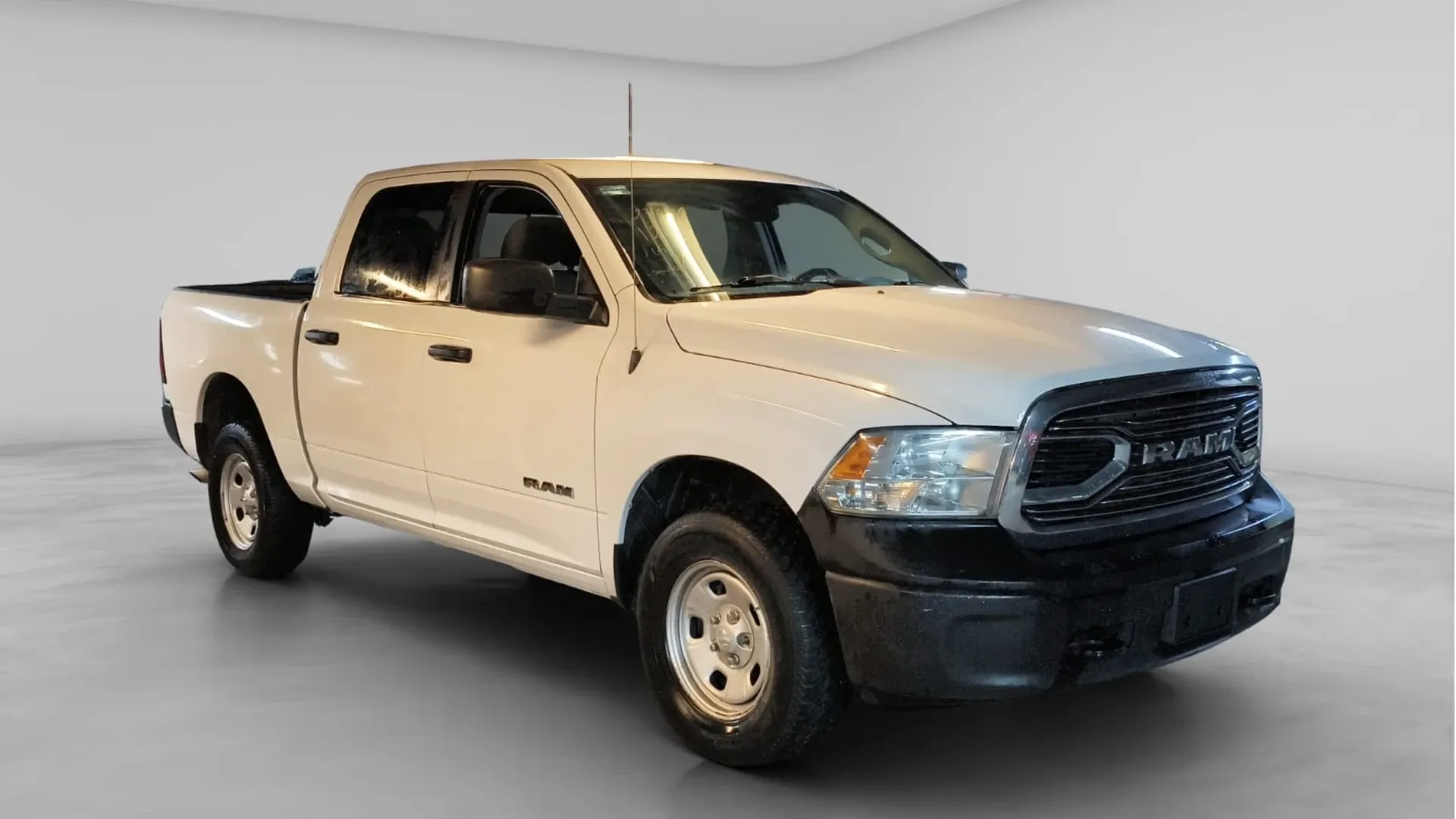 RAM DOBLE CABINA 4X4 PMV
