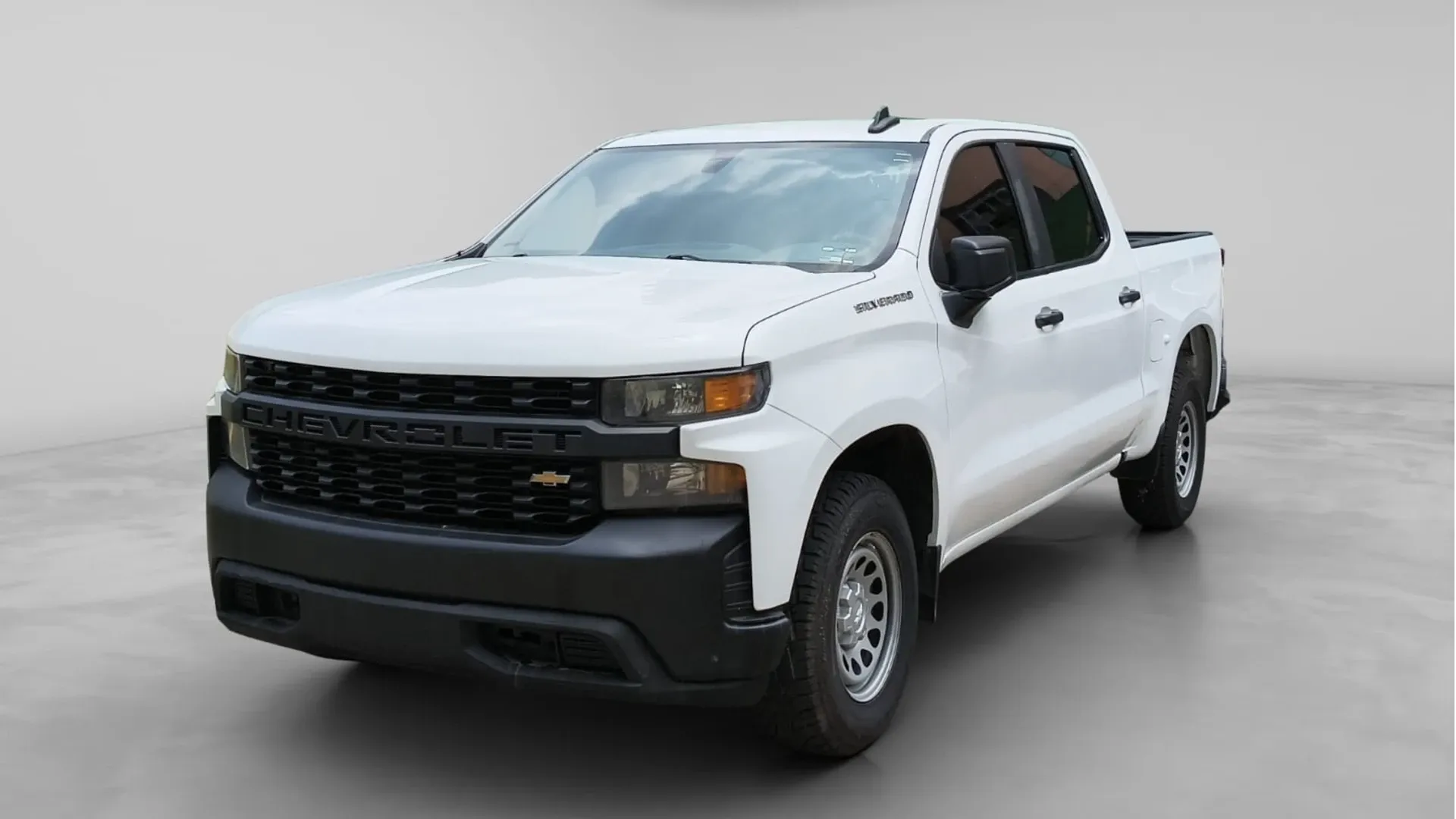 CHEVROLET SILVERADO 4 PTAS 2020 4X2 PMV image 2