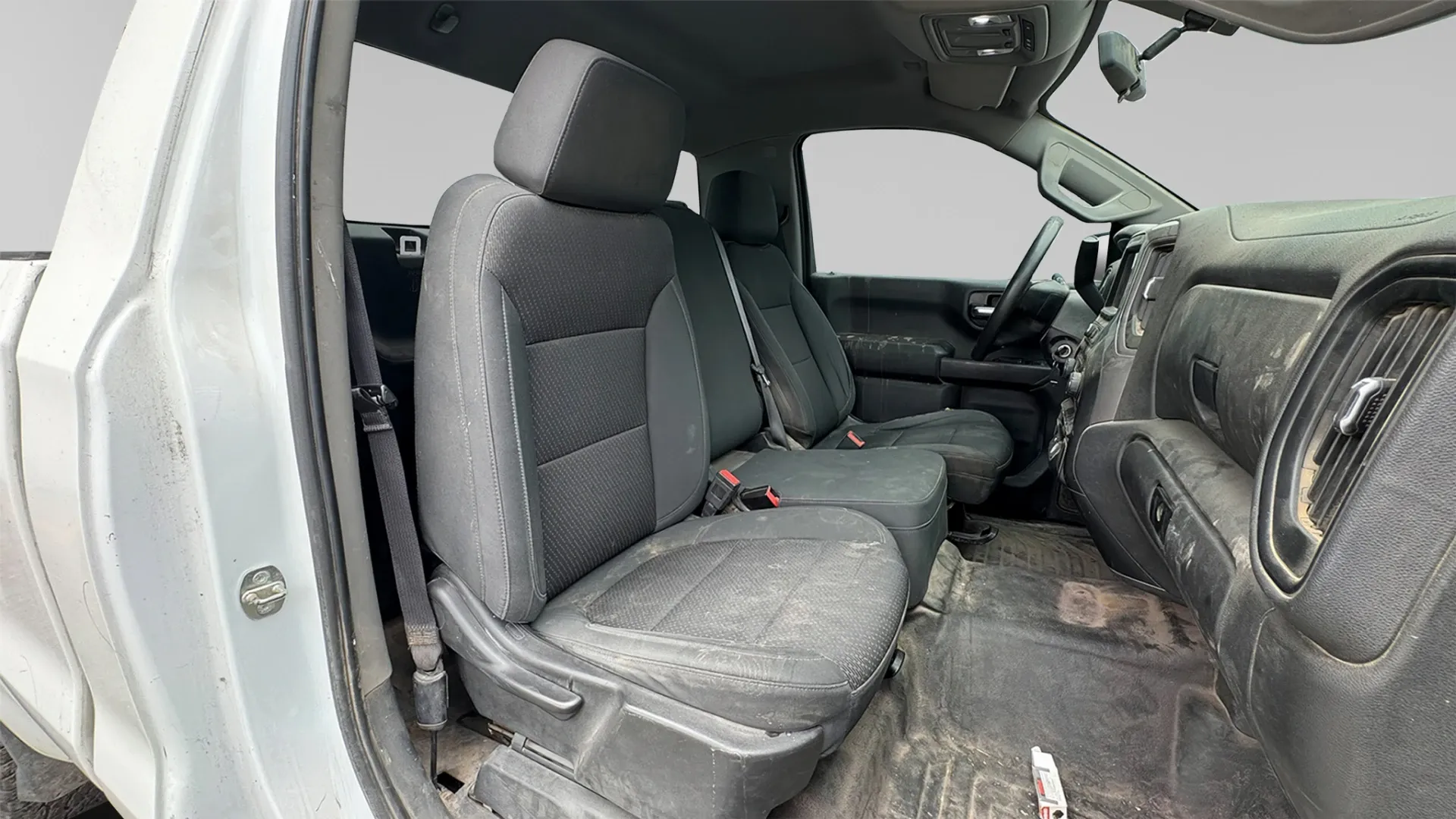 CHEVROLET SILVERADO *2020* image 16