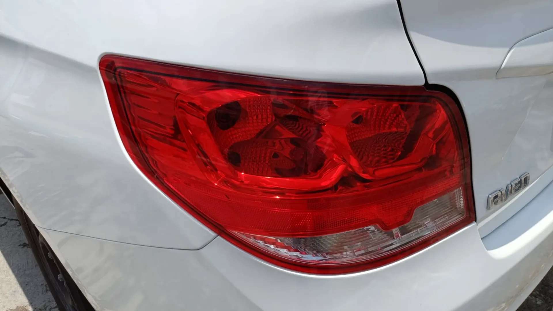 CHEVROLET AVEO LS 2020 image 2