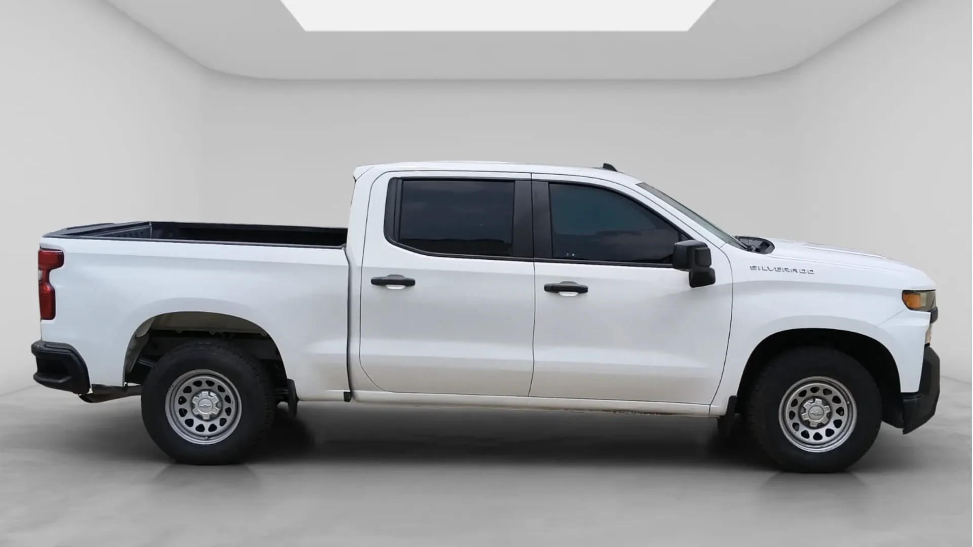 CHEVROLET SILVERADO 4 PTAS 2020 4X2 PMV image 9