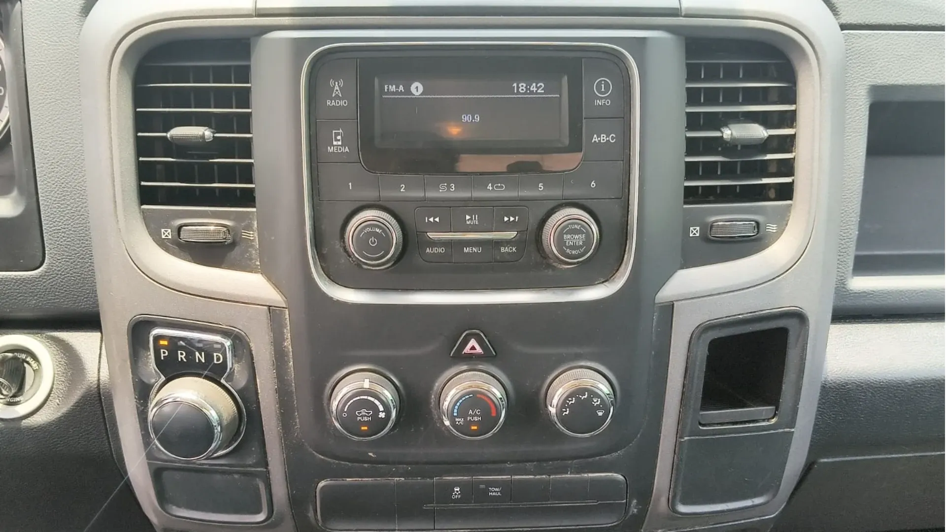 DODGE RAM 1500 REG CAB 2020 V6 PMV image 14