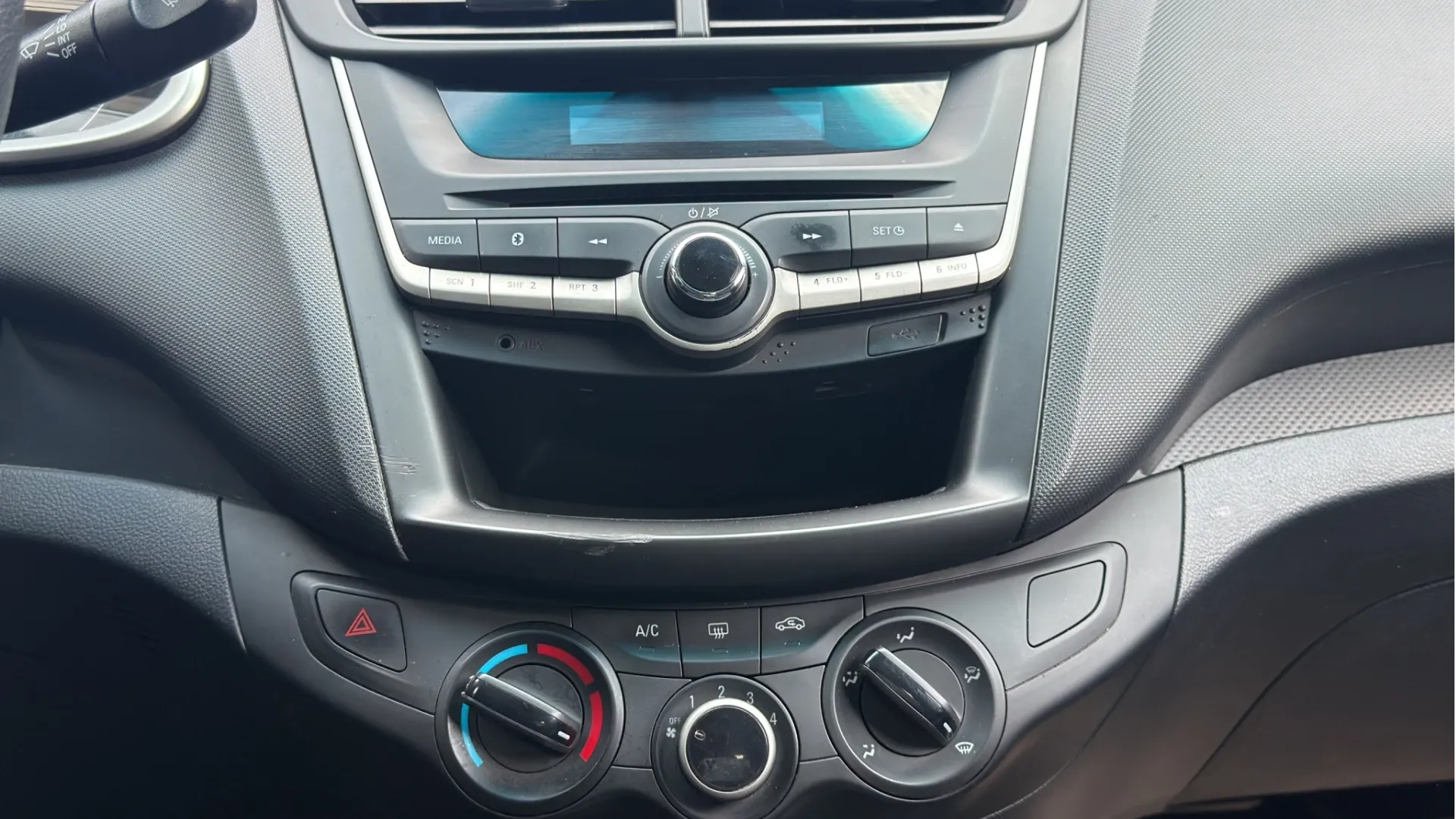 CHEVROLET AVEO image 27
