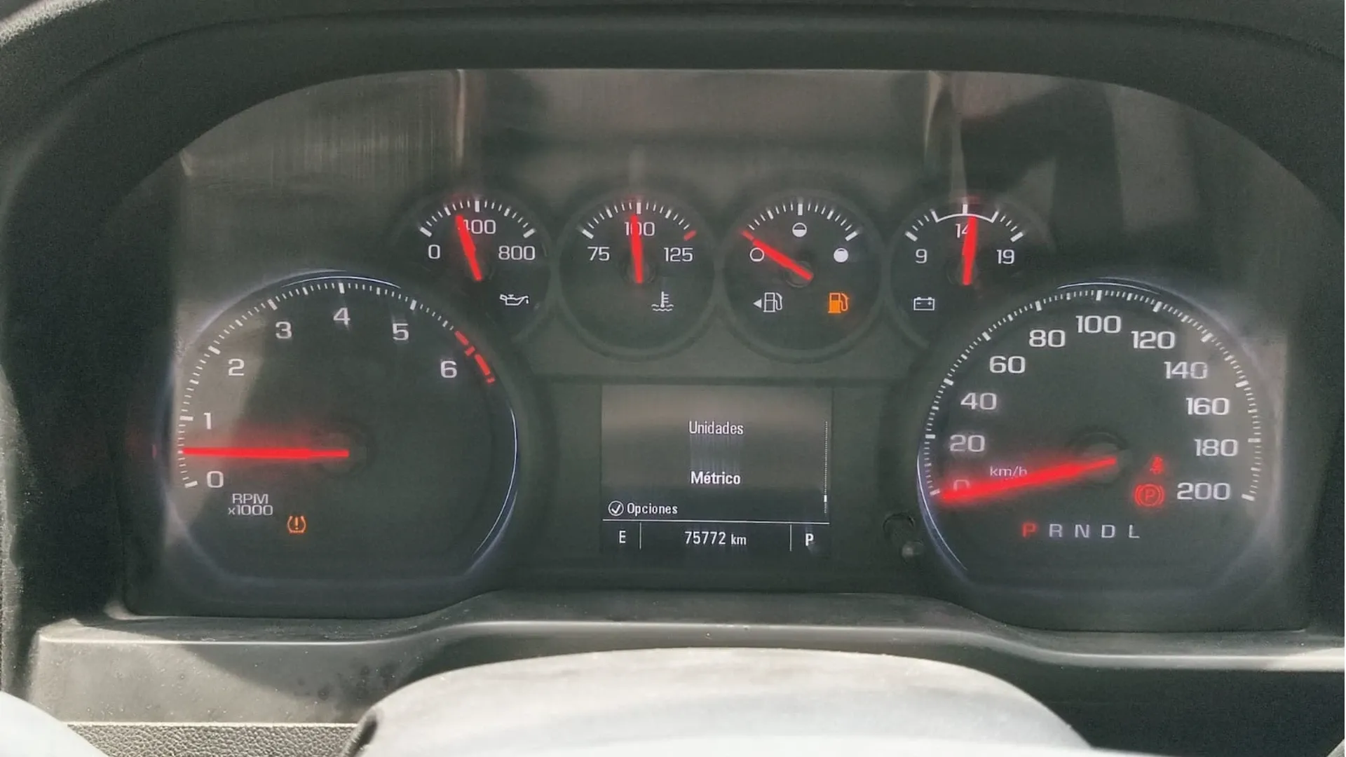 CHEVROLET SILVERADO 4 PTAS 2020 4X2 PMV image 12