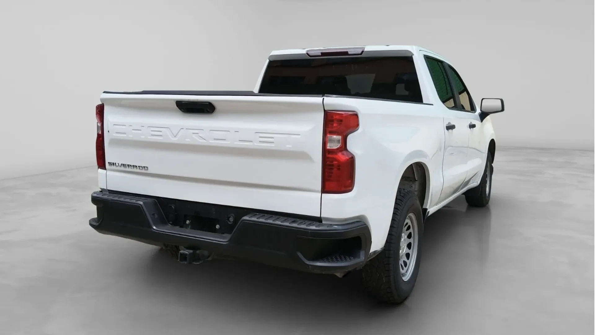 CHEVROLET SILVERADO 4 PTAS 2020 4X2 PMV image 5