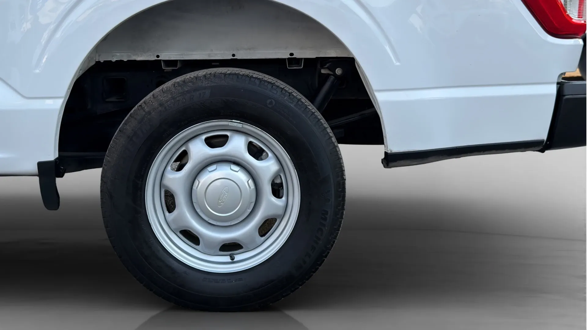 FORD F-150 image 29