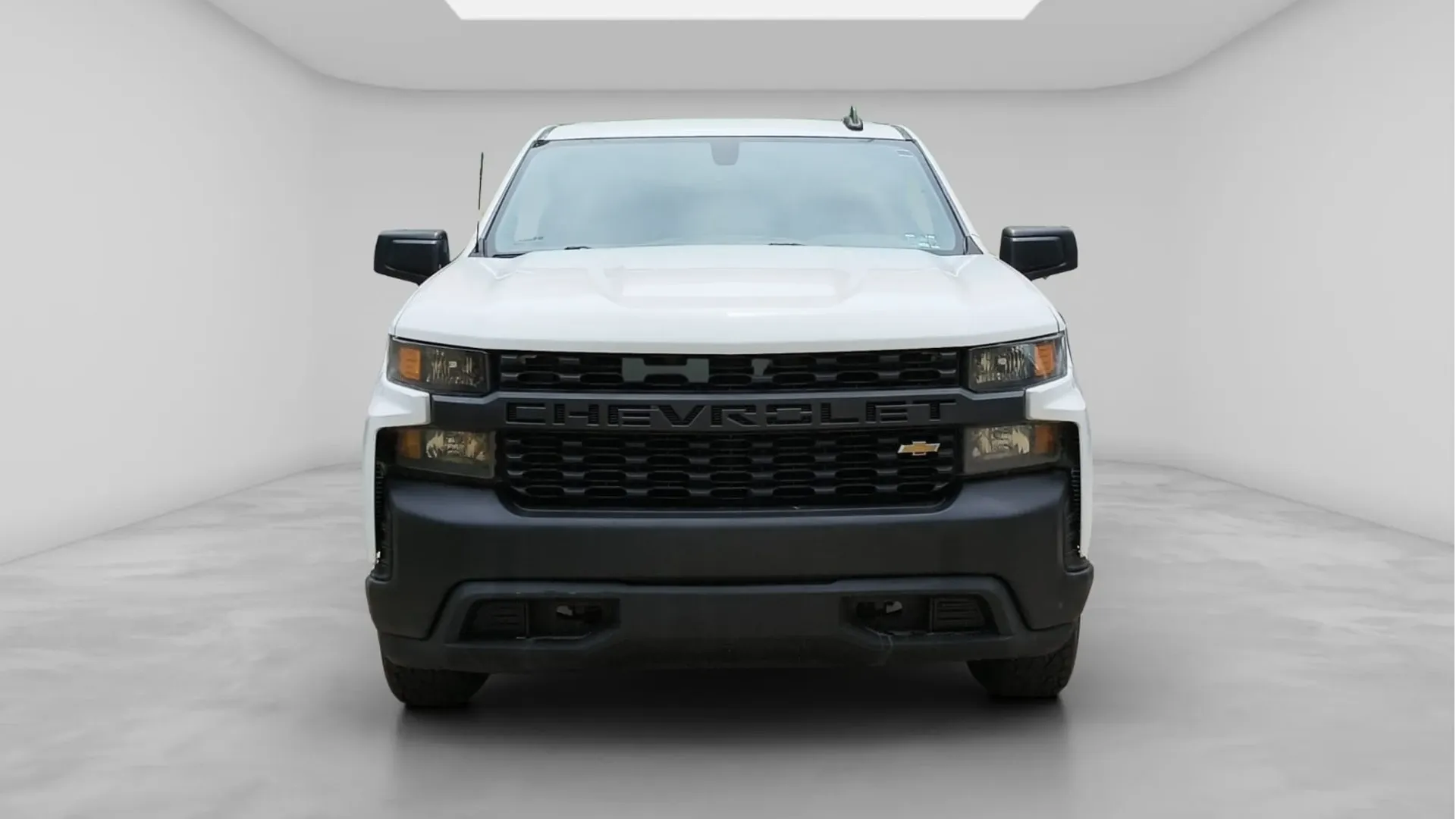 CHEVROLET SILVERADO 4 PTAS 2020 4X2 PMV image 3