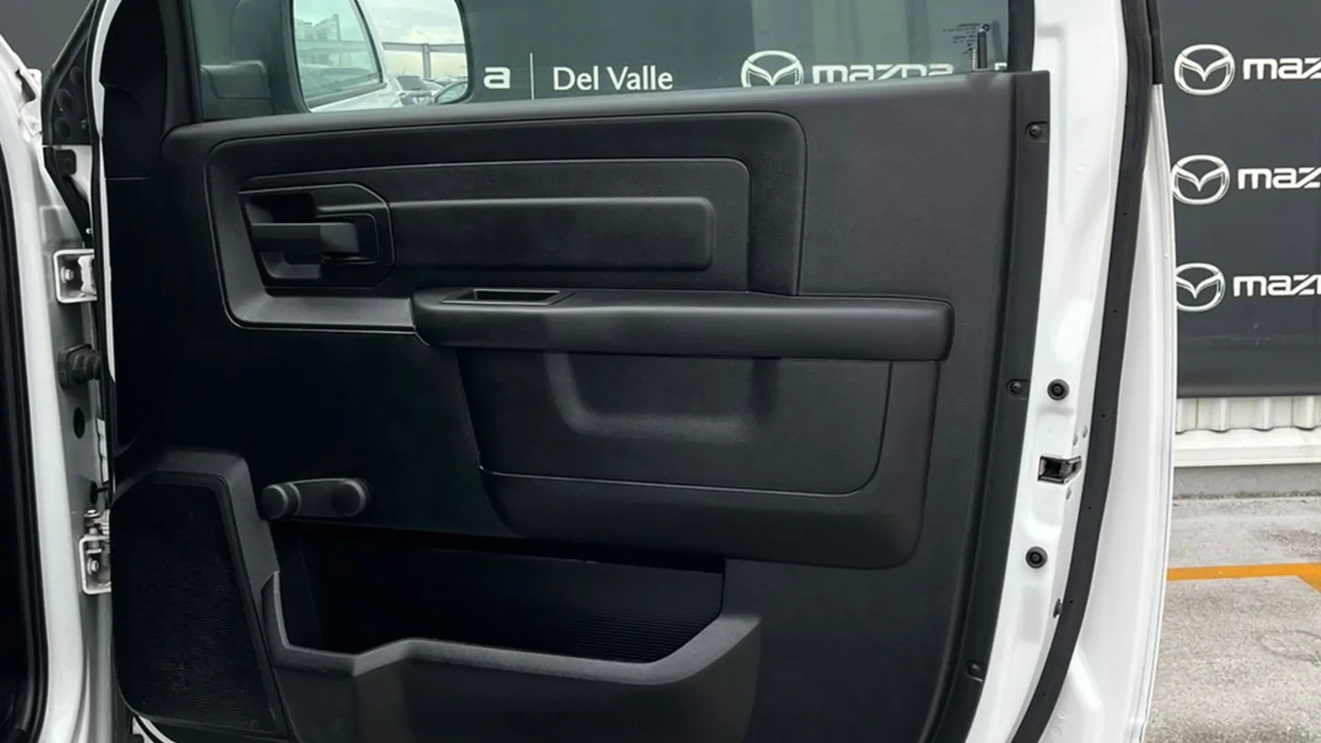 RAM 1500 CABINA REGULAR PMV image 11