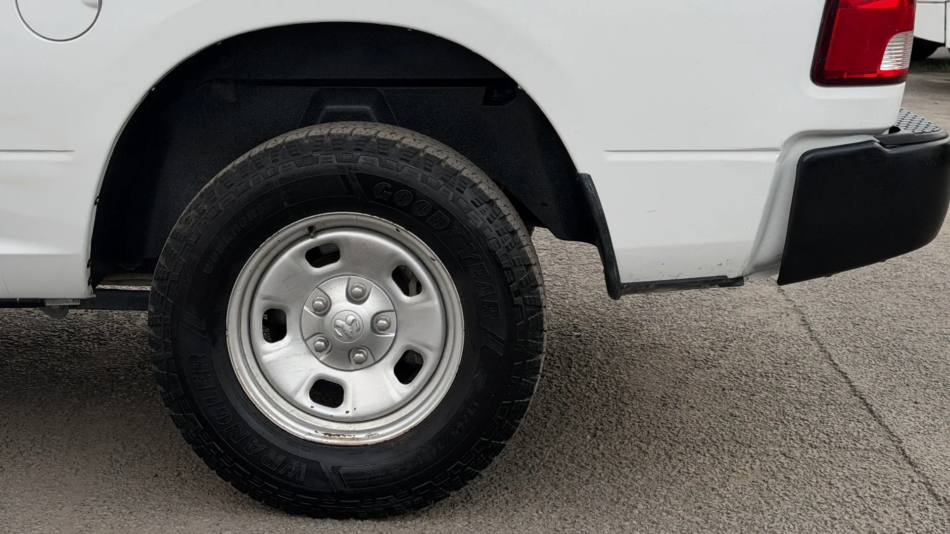 RAM 1500 image 25