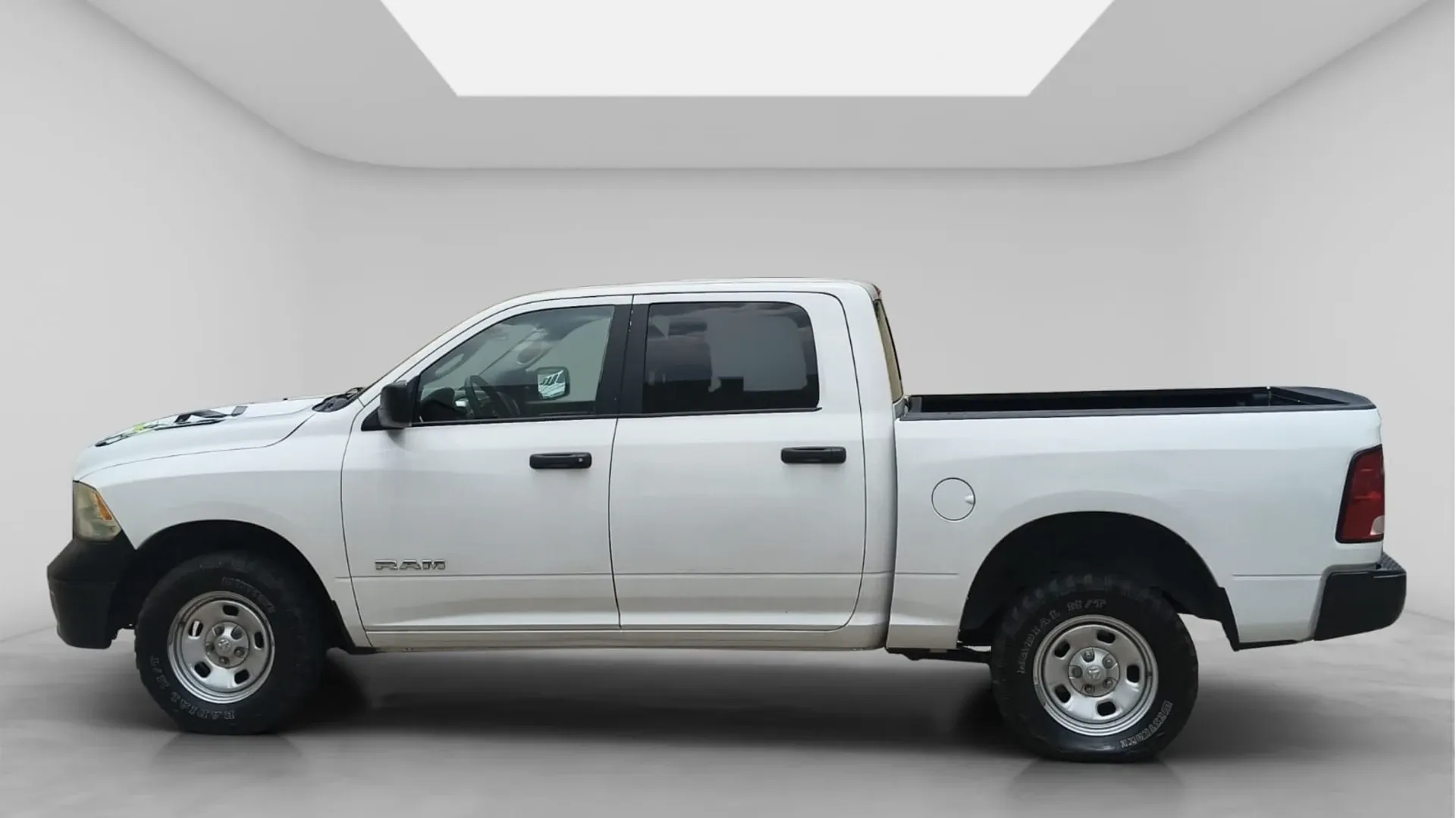 DODGE RAM 1500 DOBLE CABINA 4X4 PMV image 6