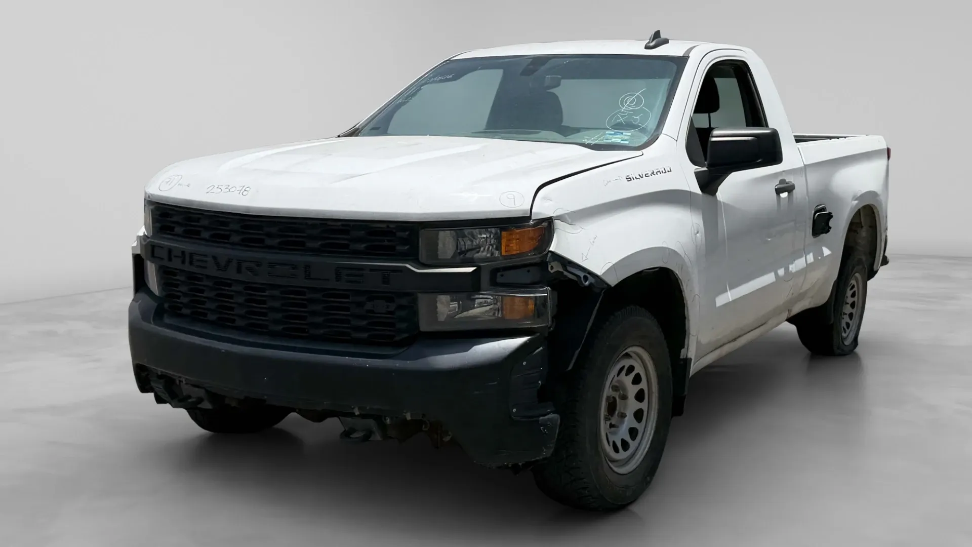 CHEVROLET SILVERADO *2020* image 2
