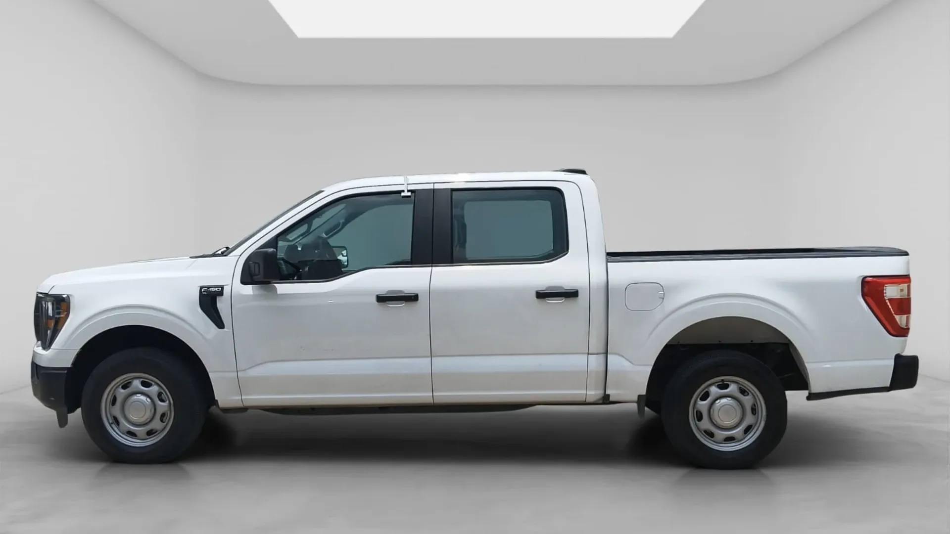 FORD F150 CREW CAB 4X2 PMV image 2