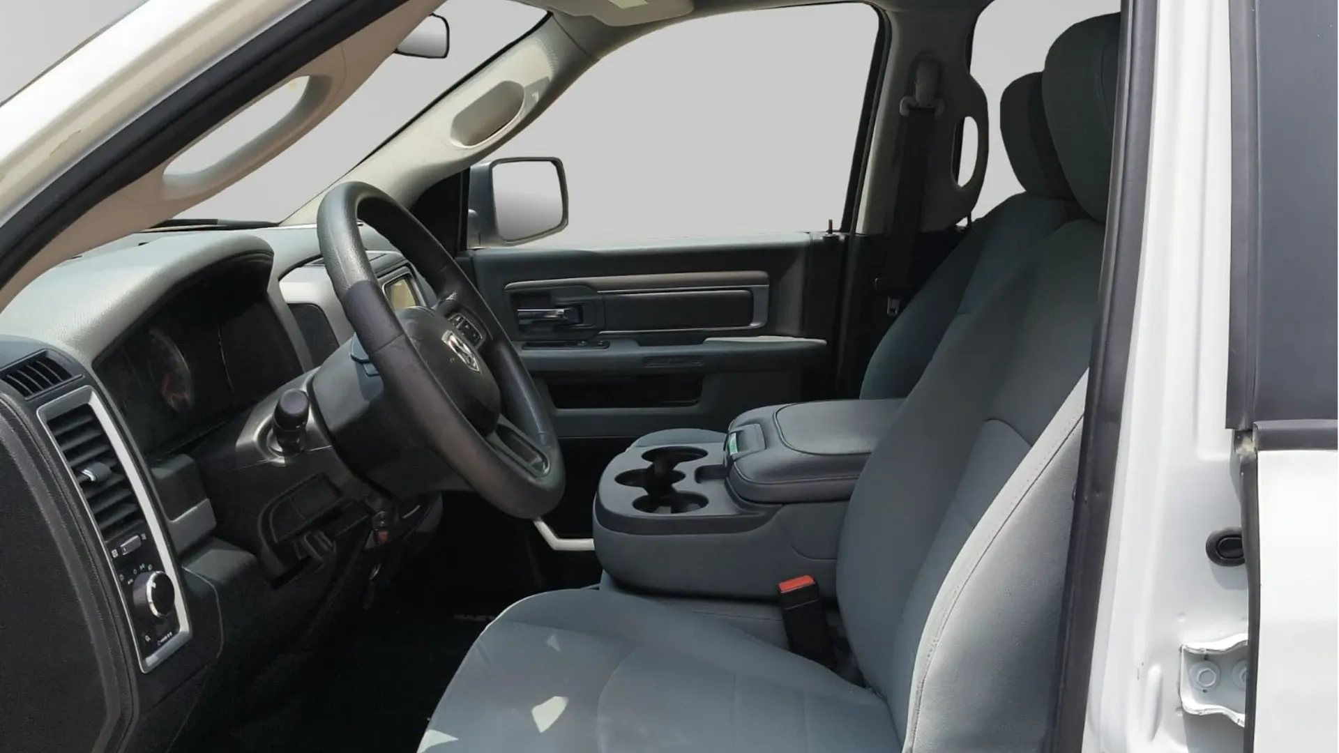 RAM 1500 DOBLE CABINA  4X2 2020 PMV image 21