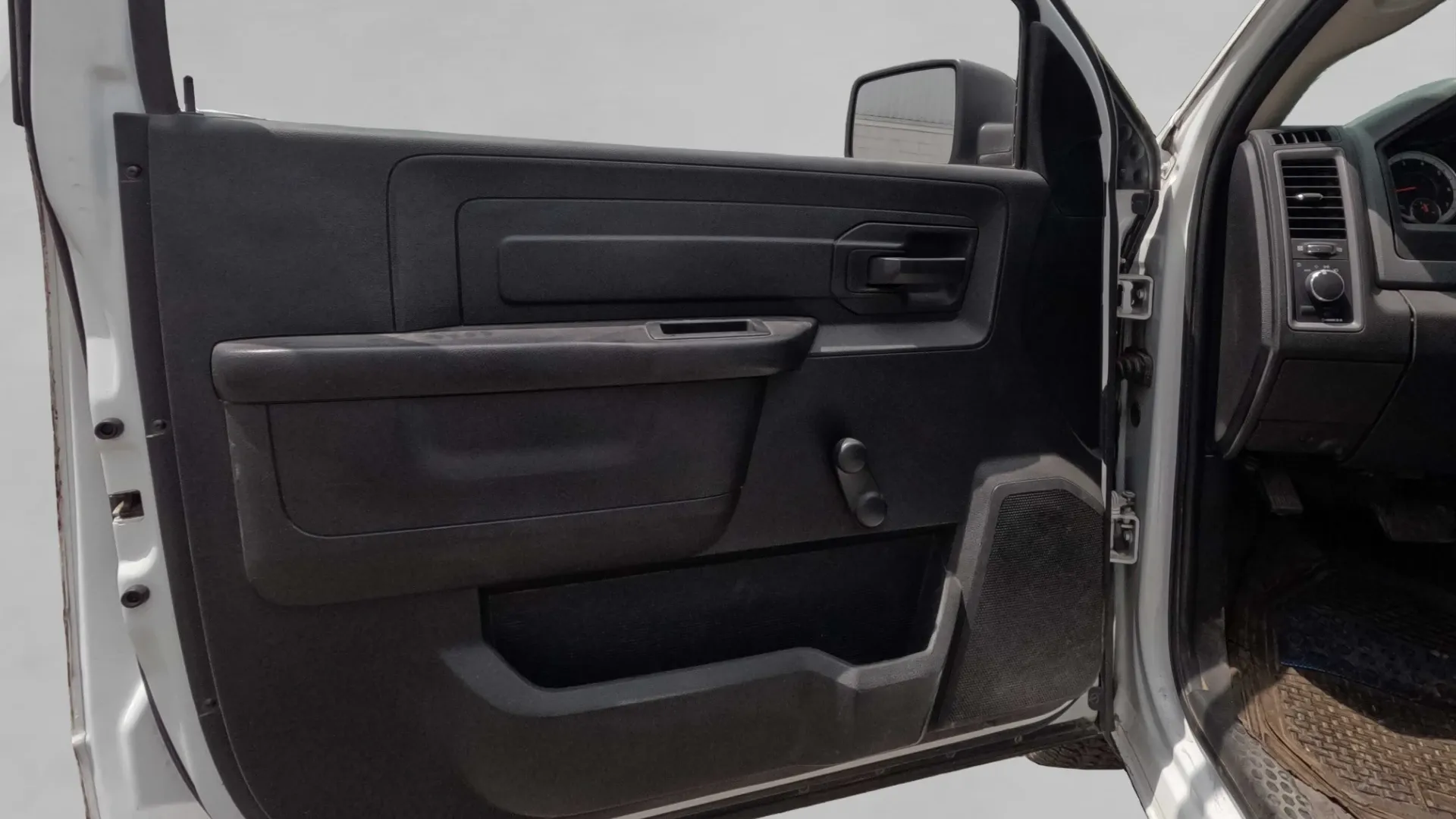 RAM 1500*2020* image 15