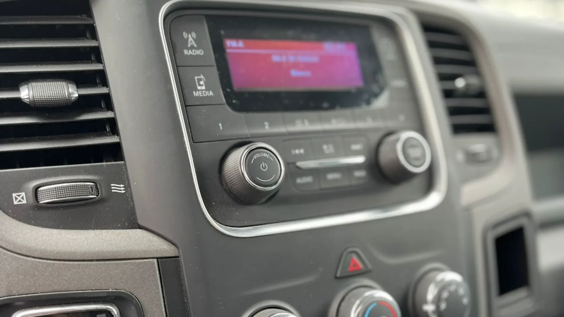 RAM 1500 CABINA REGULAR PMV image 19