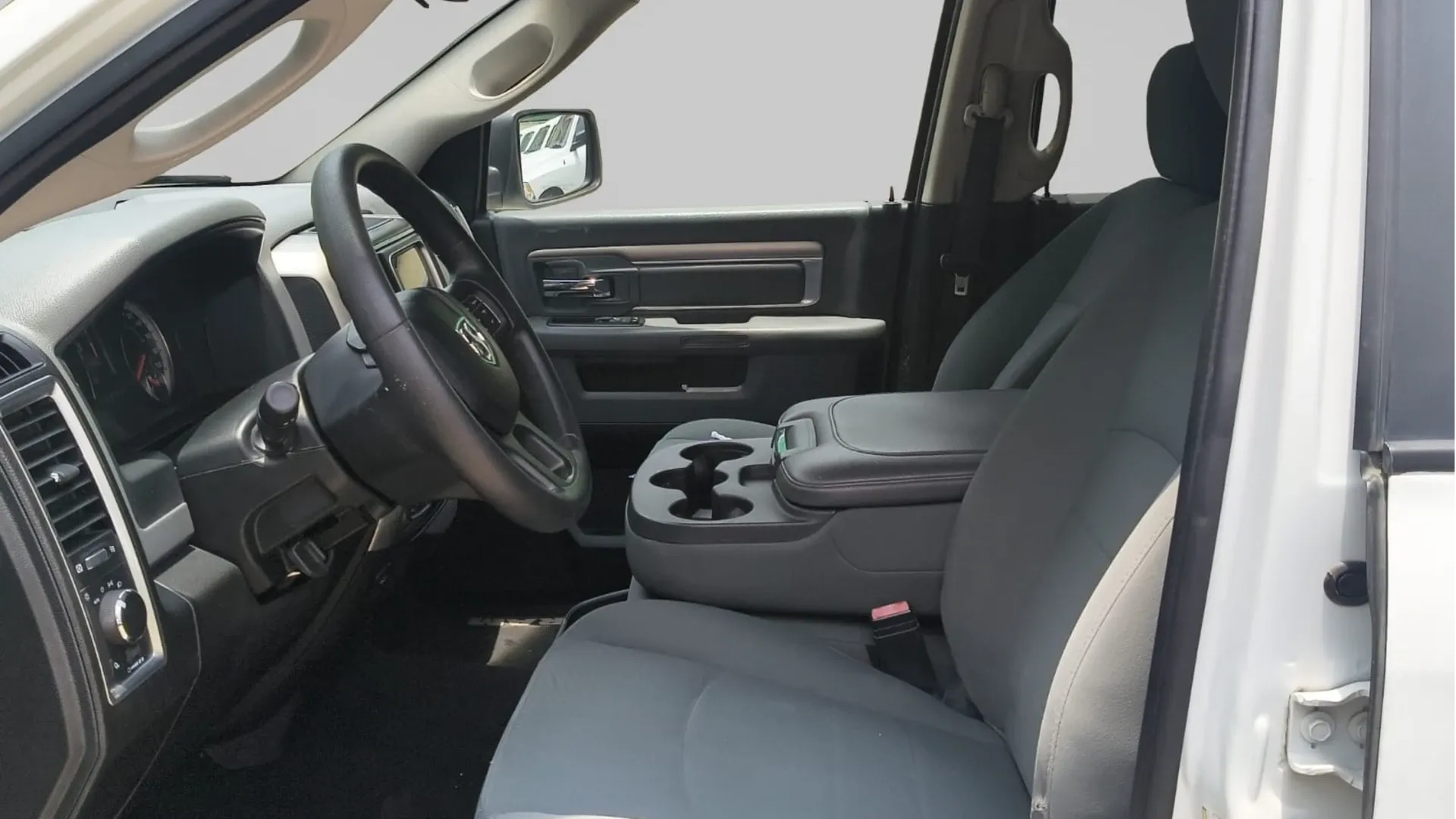 DODGE RAM 1500 DOBLE CABINA 4X4 PMV image 25