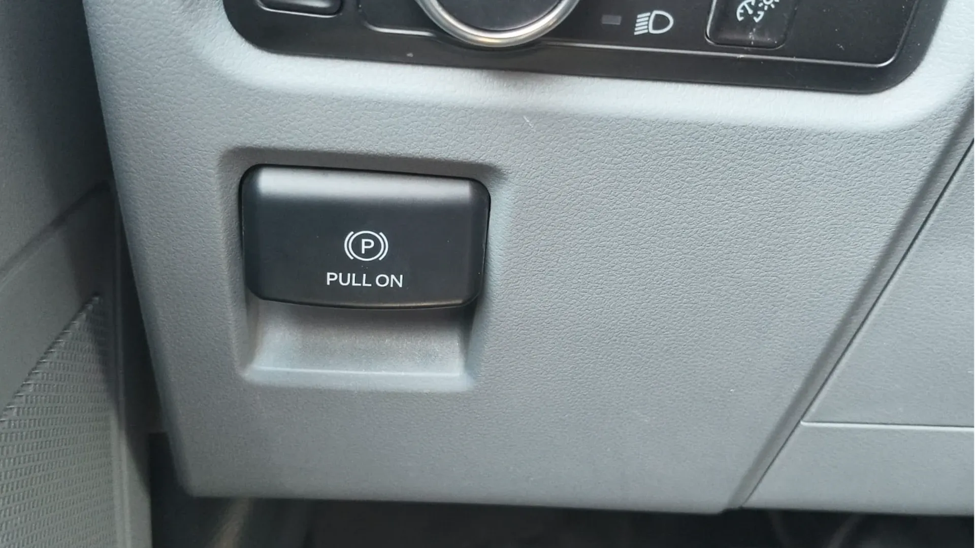 FORD F150 CREW CAB 4X2 PMV image 23