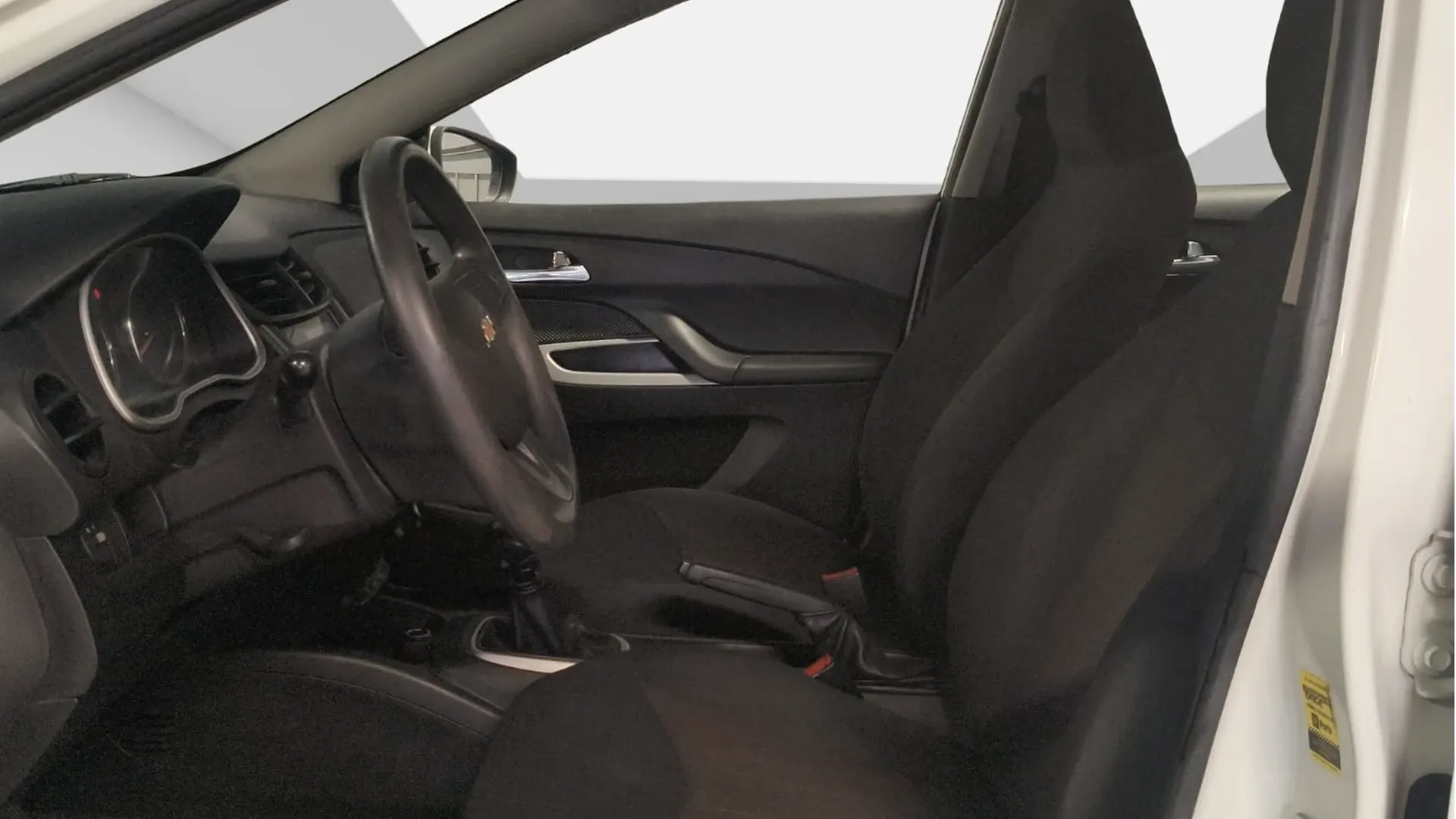 CHEVROLET AVEO LS TM 2020 PMV image 25