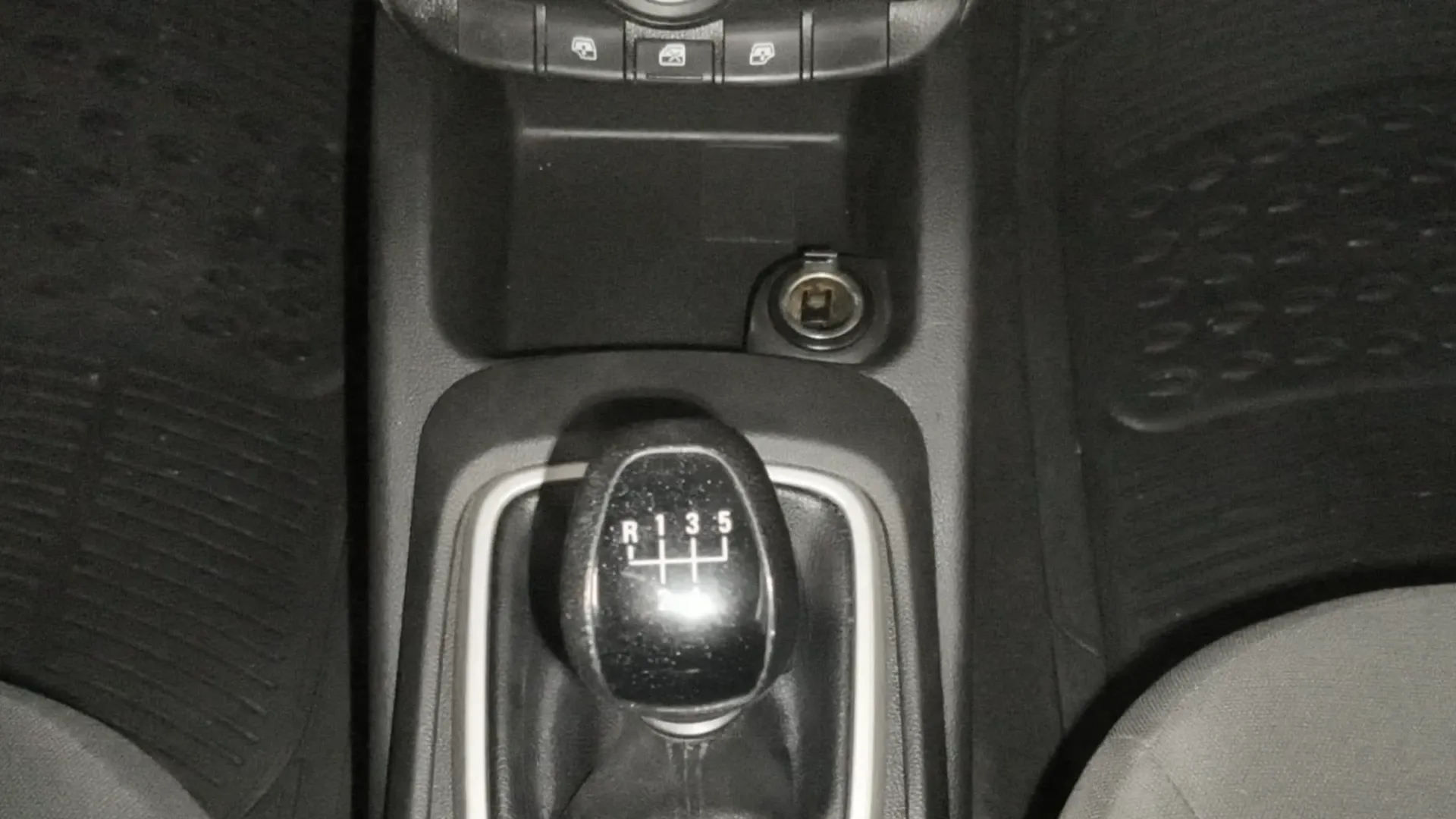 CHEVROLET AVEO LS TM 2020 PMV image 26