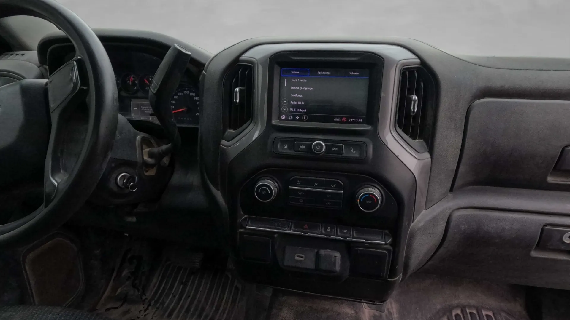 CHEVROLET SILVERADO *2020* image 14