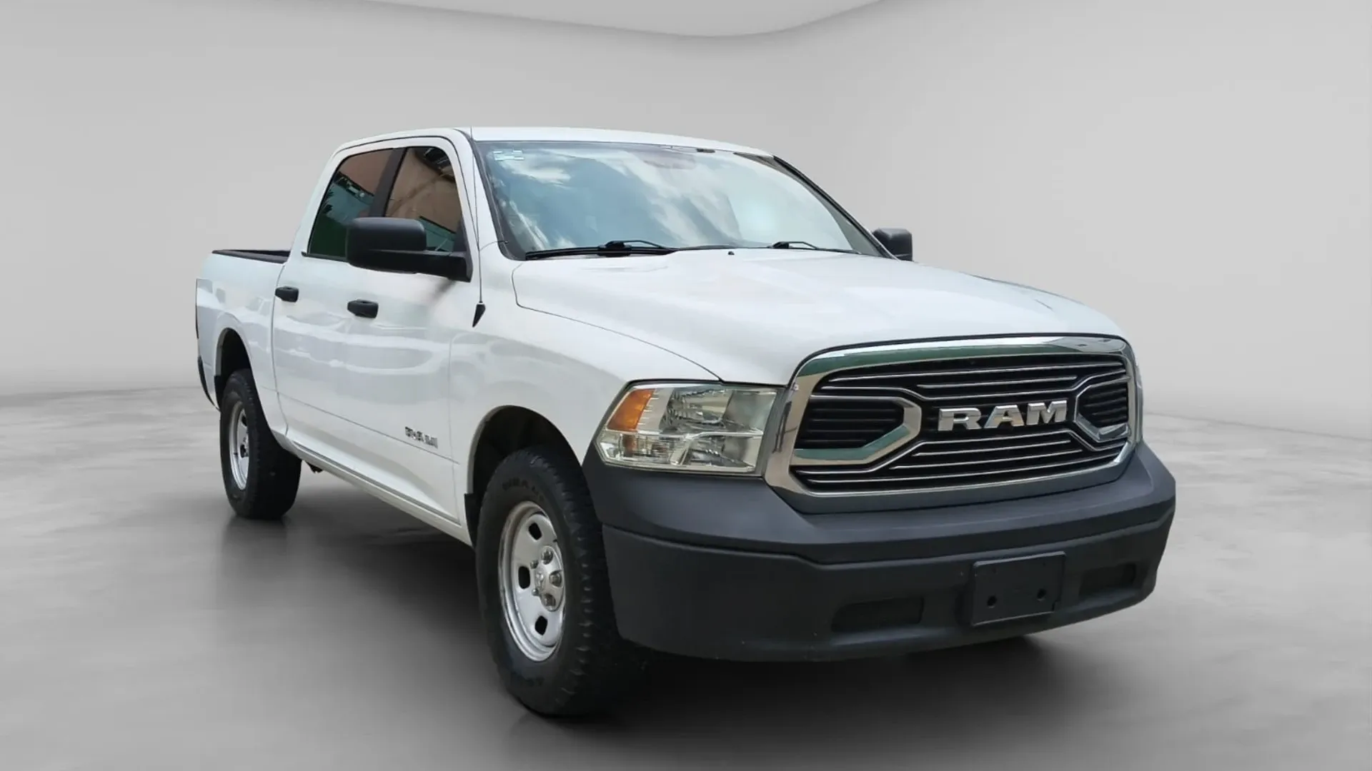 RAM 1500 DOBLE CABINA  4X2 2020 PMV image 30