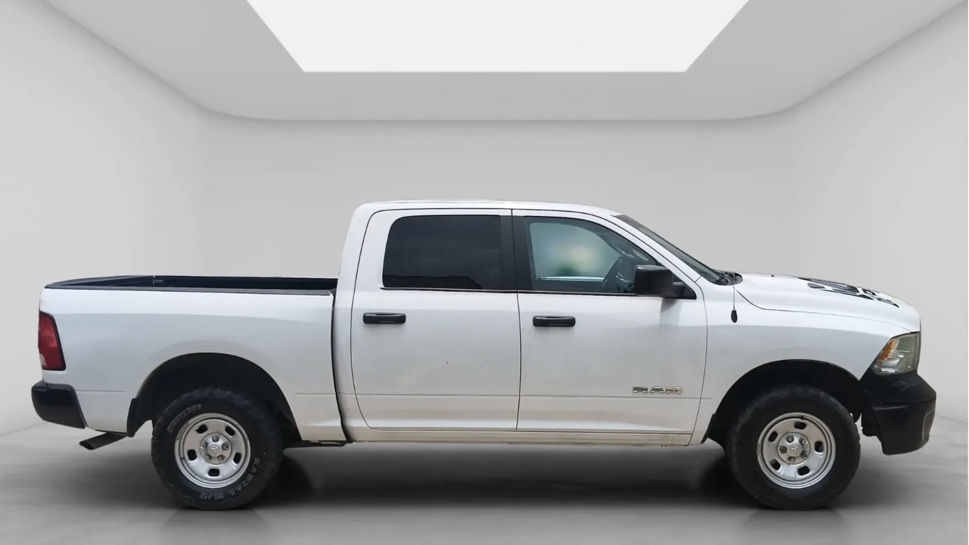 DODGE RAM 1500 DOBLE CABINA 4X4 PMV image 4