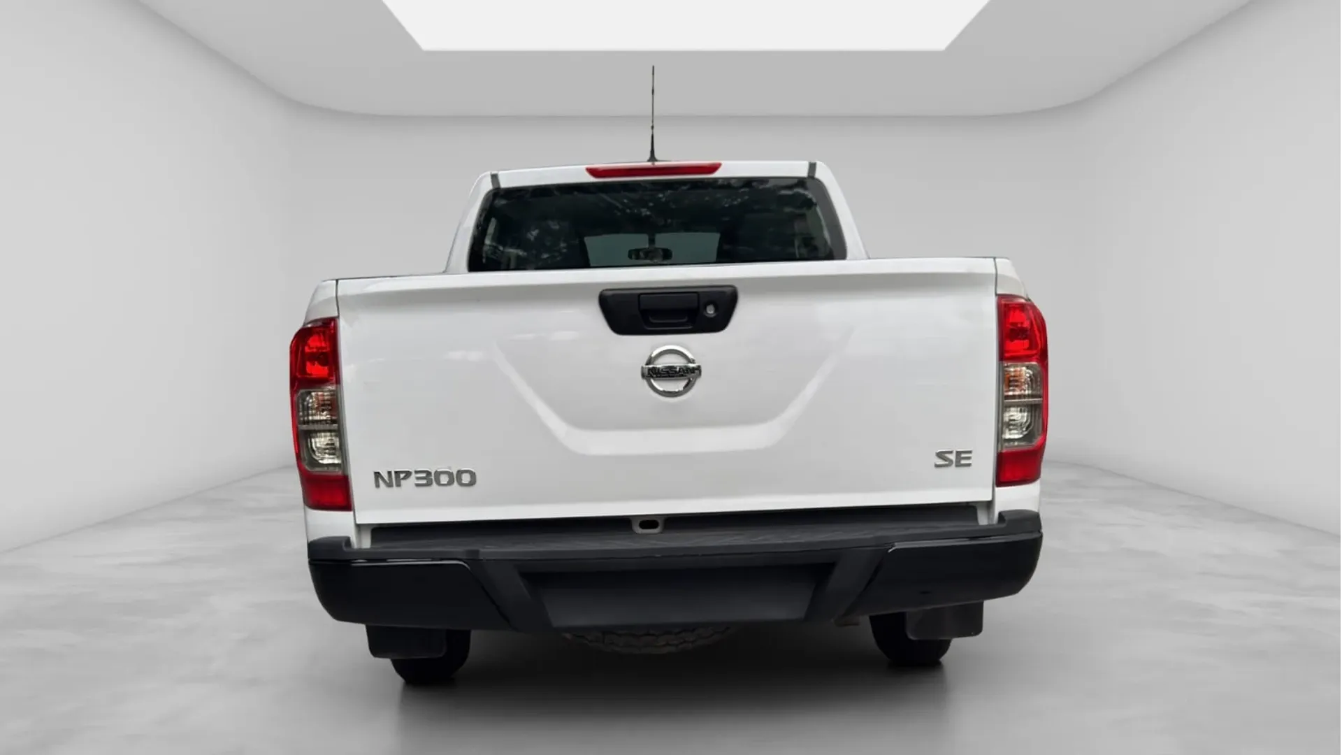 NISSAN NP300 SE TM 2020 PMV image 6