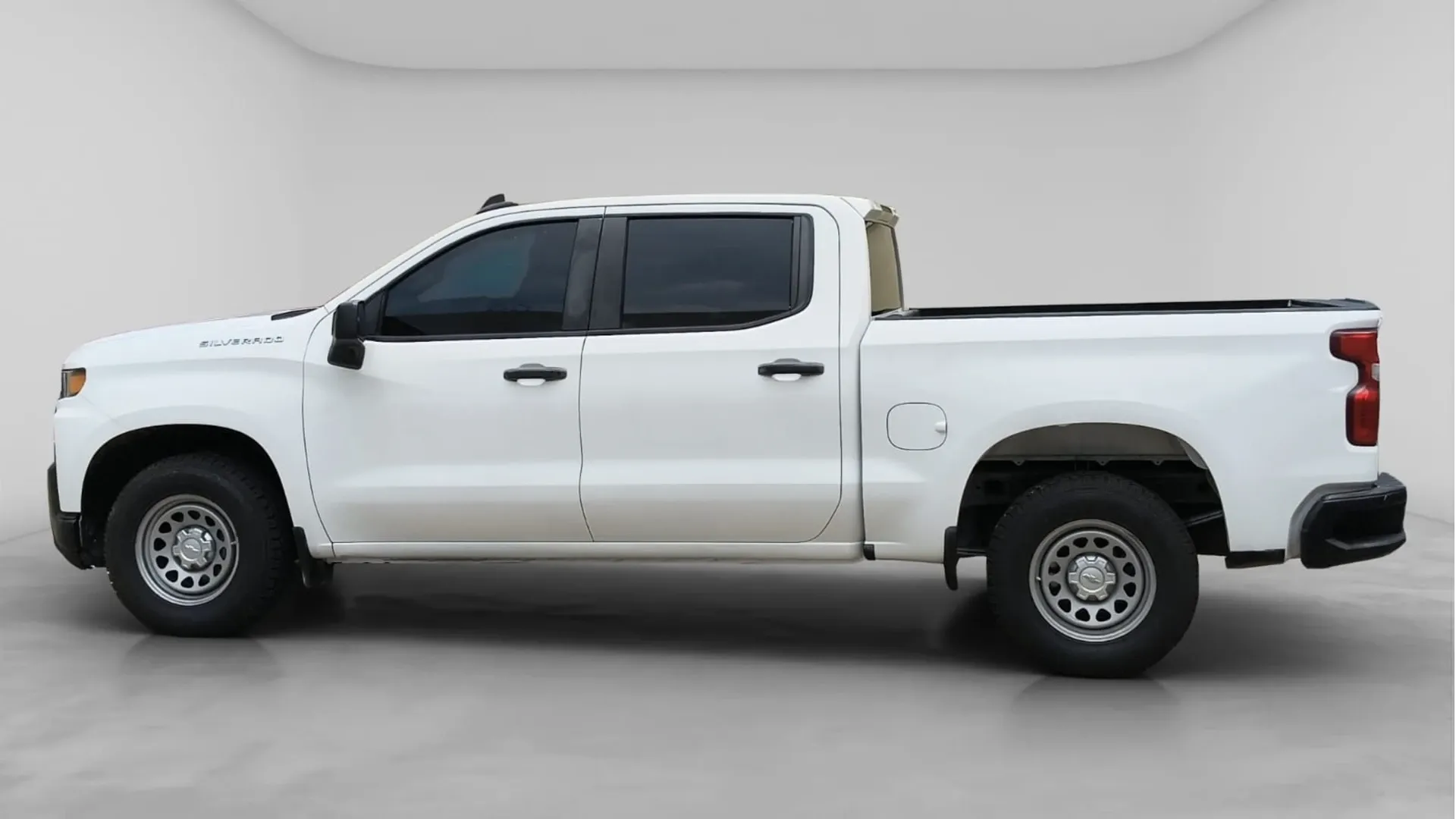 CHEVROLET SILVERADO 4 PTAS 2020 4X2 PMV image 8