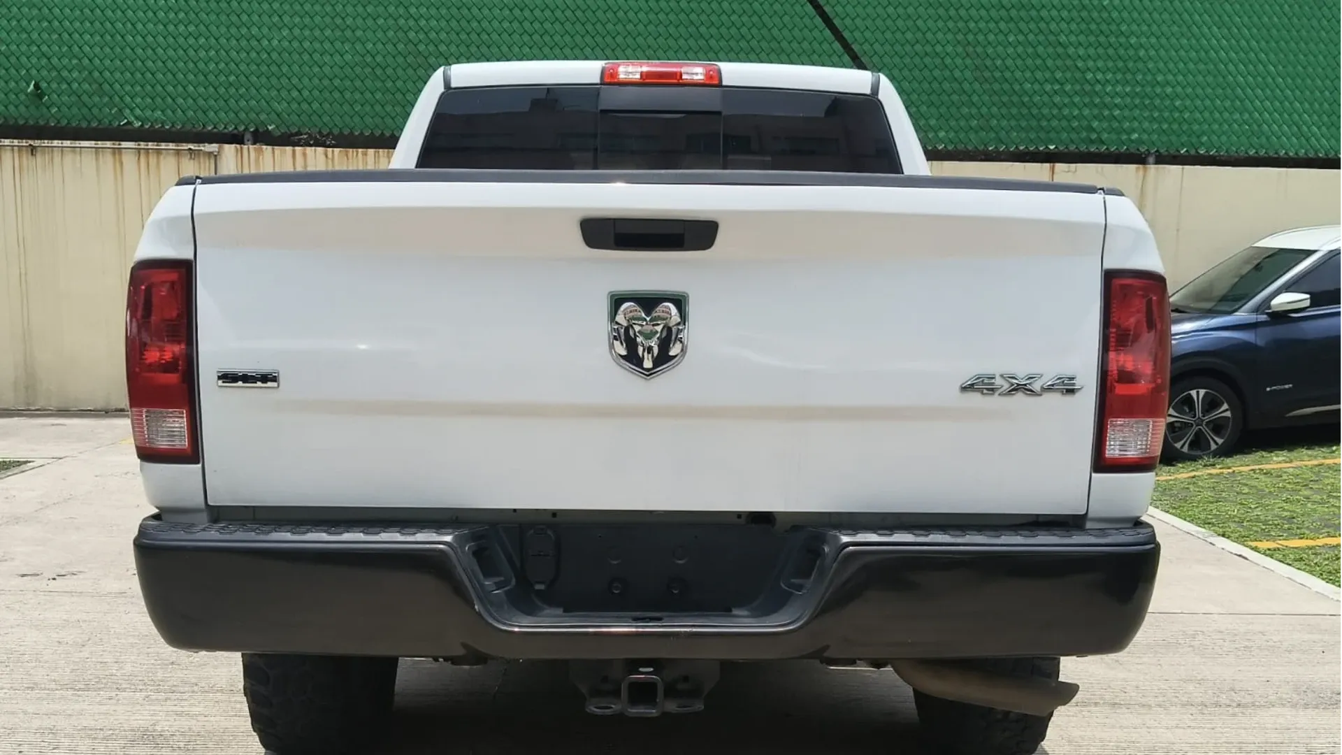 DODGE RAM 1500 DOBLE CABINA 4X4 PMV image 5