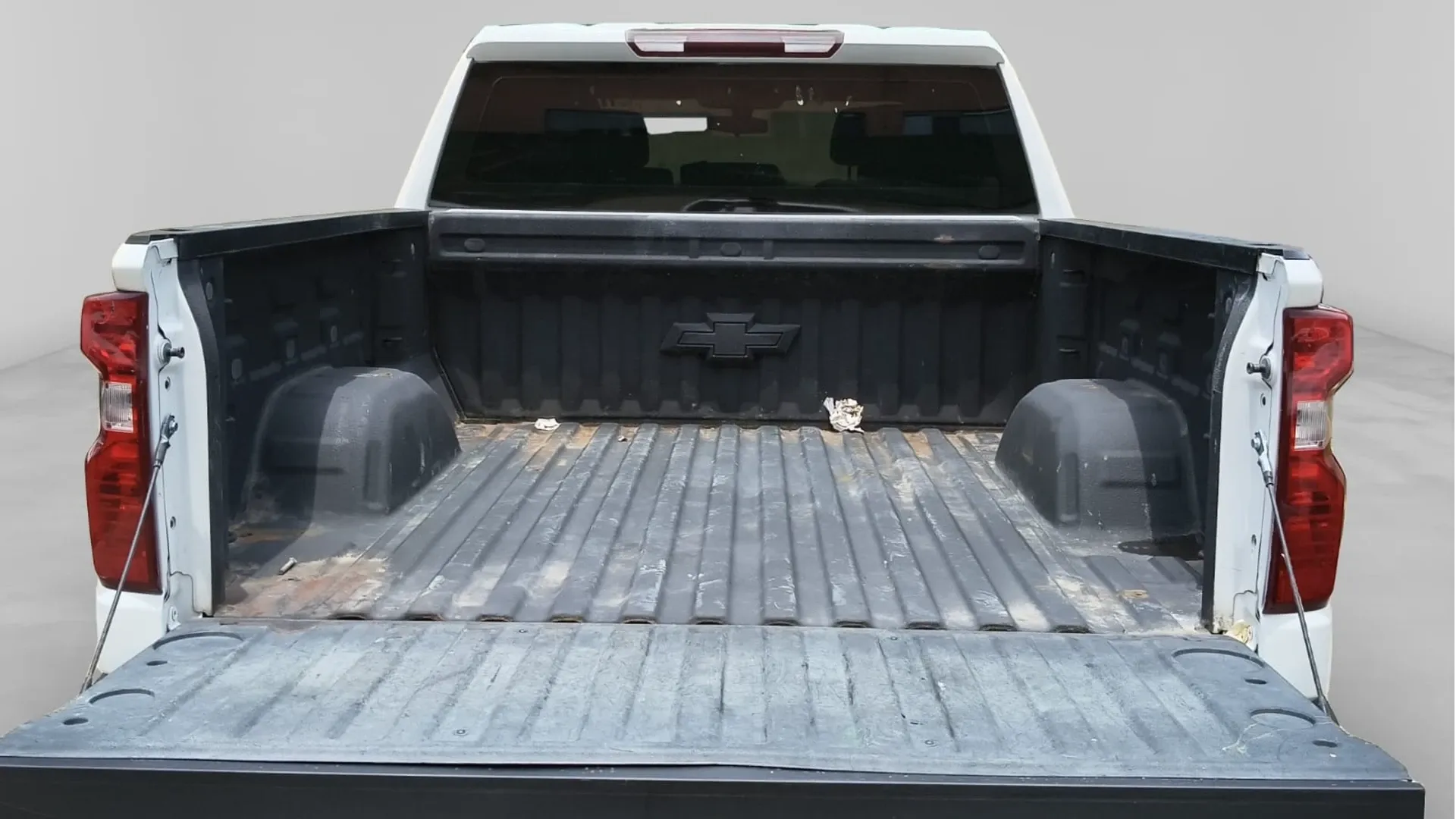 CHEVROLET SILVERADO 4 PTAS 2020 4X2 PMV image 10