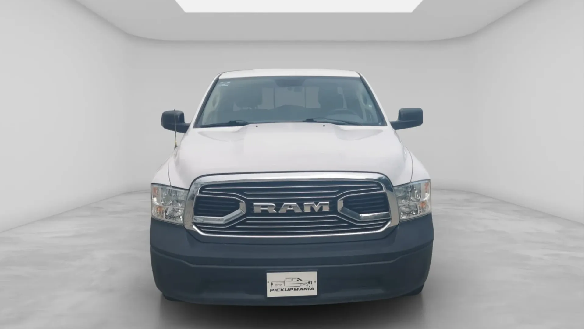 RAM 1500 SLT 4X2 CREW CAB