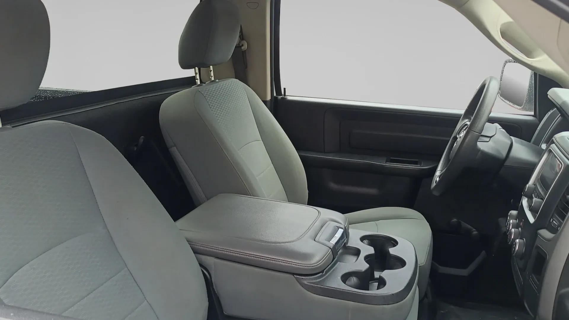 RAM 1500 ST 4X2 CABINA REGULAR 2020 . image 6