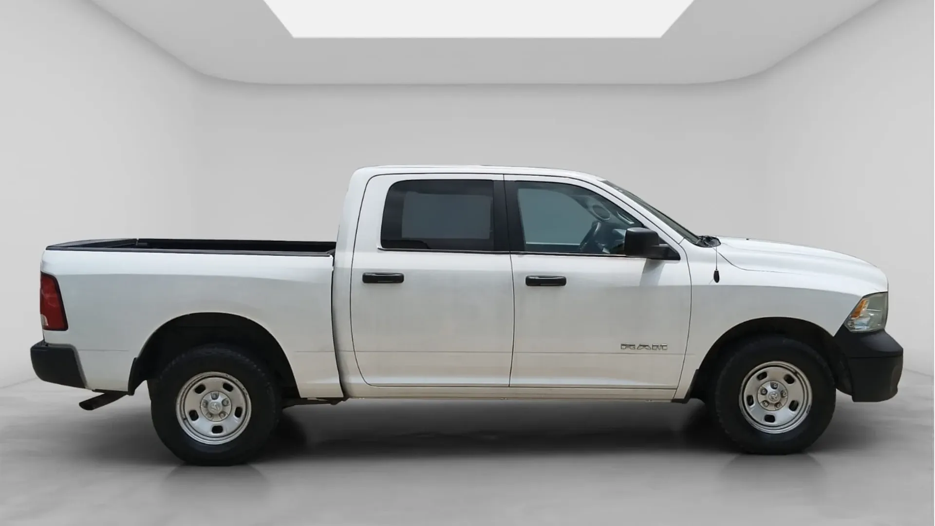 RAM 1500 DOBLE CABINA  4X2 2020 PMV image 4